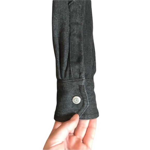 Gap grey button down top - Picture 7 of 9